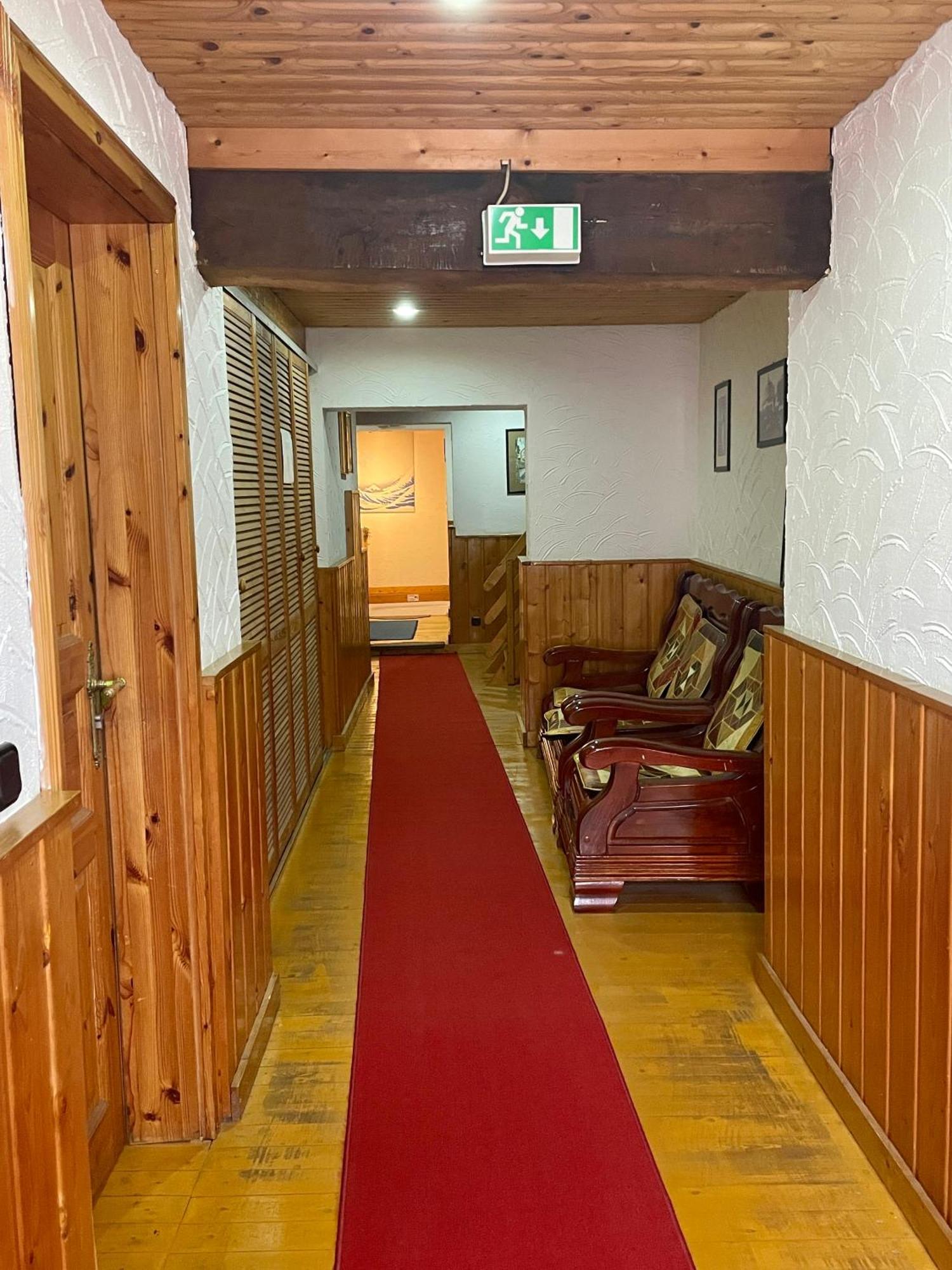 Hotel Altes Faehrhaus Duisburg Exteriör bild
